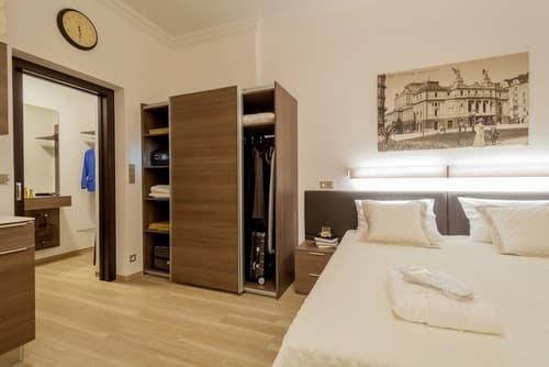 Vinohradský dům, Room