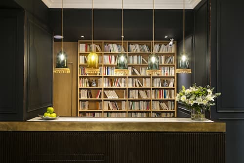 Hotel Square Louvois, Interior entrance