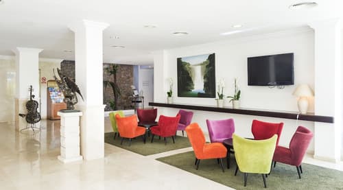 Hotel Morito, Reception