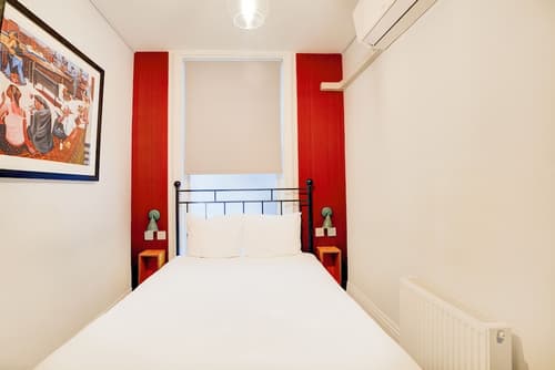 Peckham Room Hotel by Belvilla