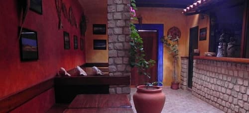 Sakaroule Bed & Breakfast, Reception