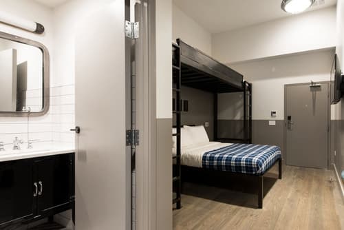 The Chicago Hotel Collection River North