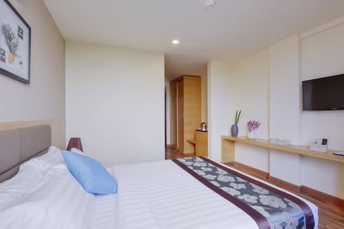 Season Paradise, Room