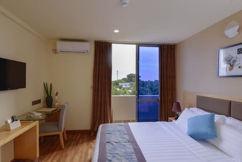 Season Paradise, Room