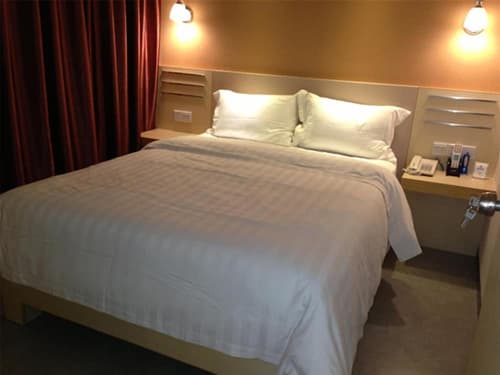 Guang Dong Hotel, Room