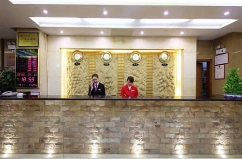 Guang Dong Hotel, Reception