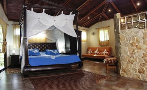Waterfall Villas, Room