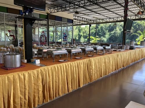 Pechmaneekan Beach Resort, Restaurant