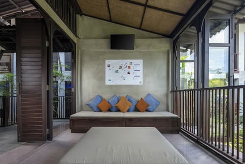 Homm Chura Samui, Reception