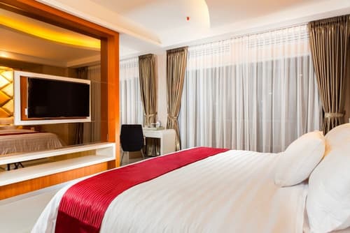 Le Eminence Hotel Convention & Resort Ciloto - Puncak, Room