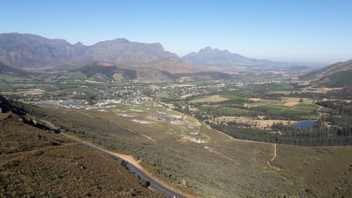 Maison d'Ail, Property grounds