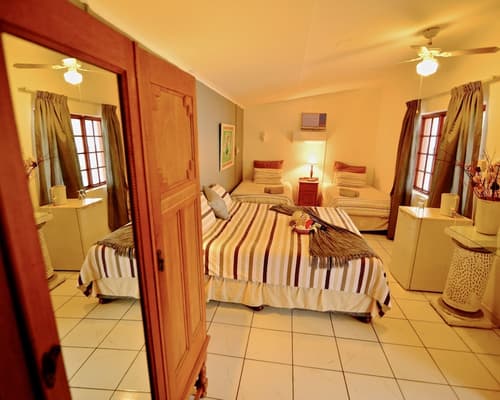 Lalamo Guest House, Room