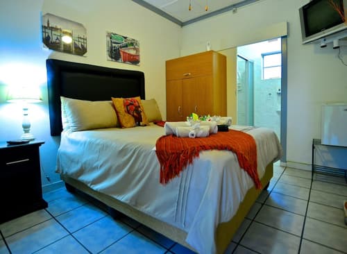 Lalamo Guest House, Room