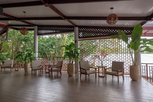 Aninga Lodge, Living area