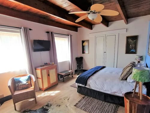 Squirrels Corner, Room