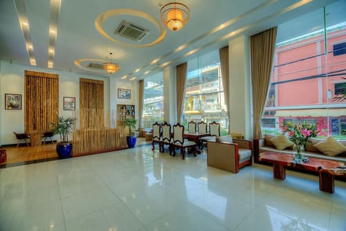 Orussey One Hotel & Apartment, Lobby