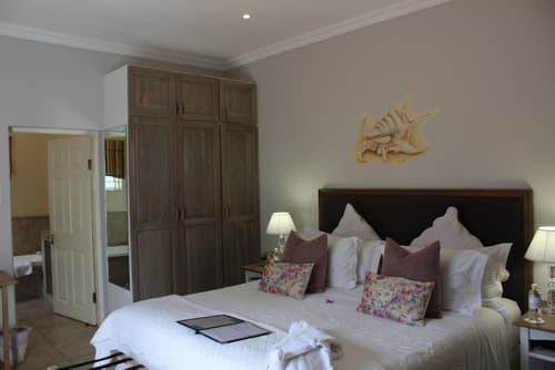 Sandals Guest House, Room