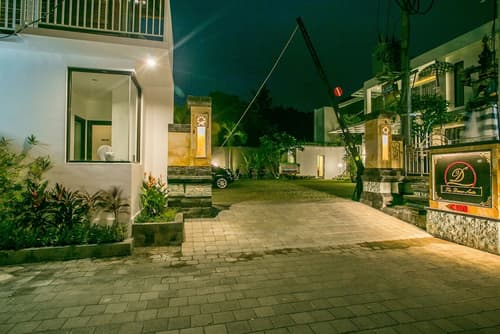 The Diana Suite Tuban, Interior entrance