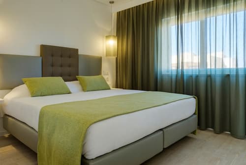 3HB Falésia Garden, Room