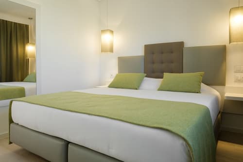 3HB Falésia Garden, Room