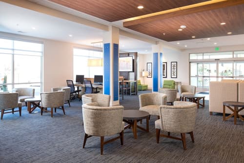 Holiday Inn Express Visalia Sequoia Gateway Area by IHG, Lobby