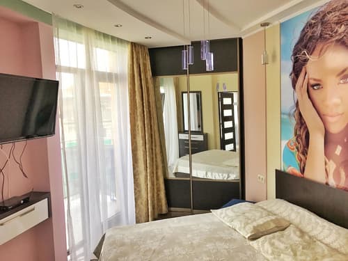 Rock Hotel First Line