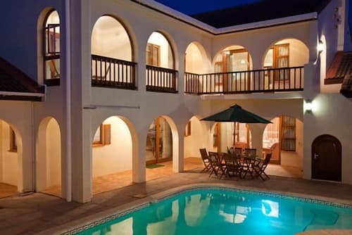 Penguino Guest House, Outdoor pool