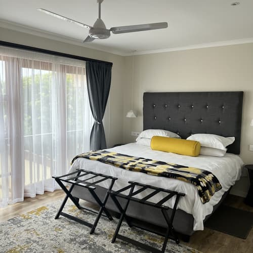 Penguino Guest House, Room