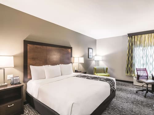 La Quinta Inn & Suites by Wyndham Walla Walla, Room