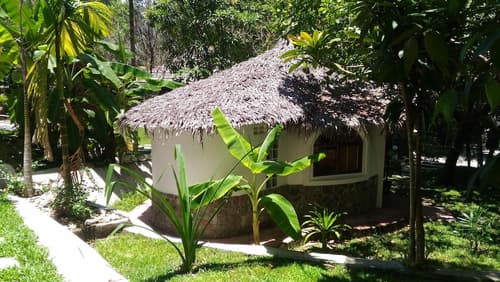 Flower Power Village, Room