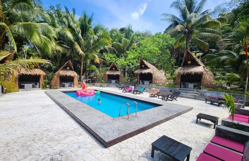 Flower Power Village, Primary image