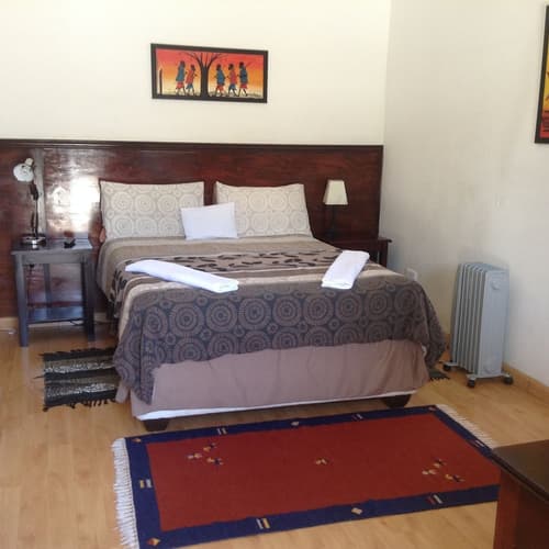 Cottage In Orange Grove