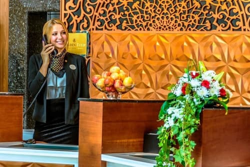 Golden Tulip Headington Ruwi, Lobby