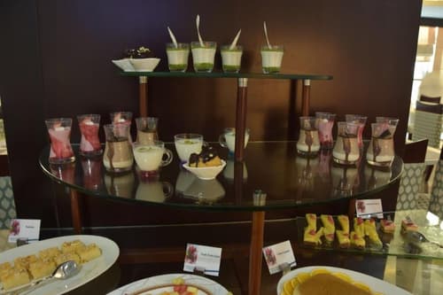 Golden Tulip Headington Ruwi, Restaurant