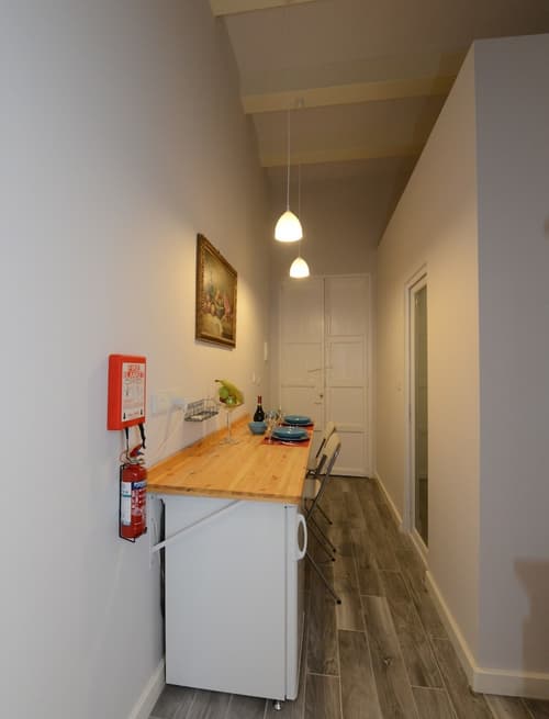 Paulos Valletta, Room