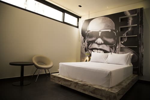 Hotel Gallery, Room