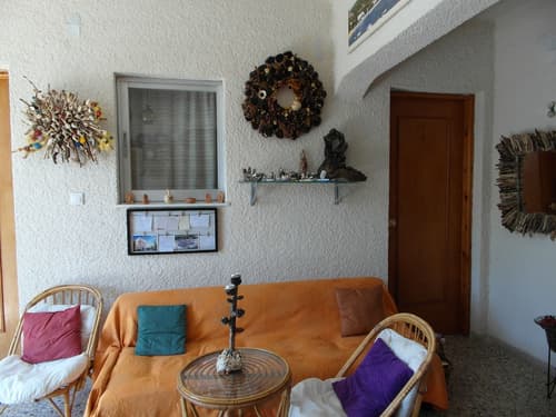 Eri Studios, Lobby sitting area