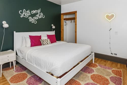 Hood River Hotel, Room