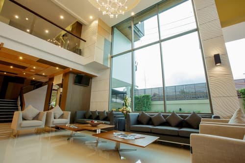 Aqua Resort Phuket - Near Beach and Chalong Pier, Lobby sitting area