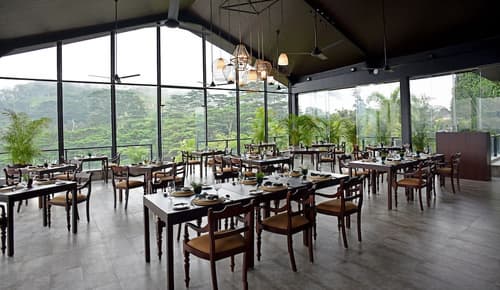 Fox Kandy by Fox Resorts- Luxury in the Mist