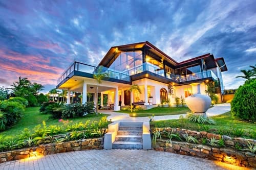 Fox Kandy by Fox Resorts- Luxury in the Mist, Primary image