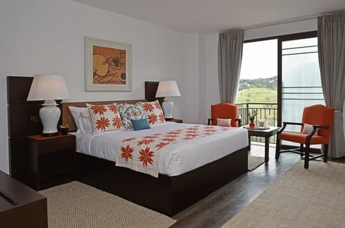 Fox Kandy by Fox Resorts- Luxury in the Mist, Room