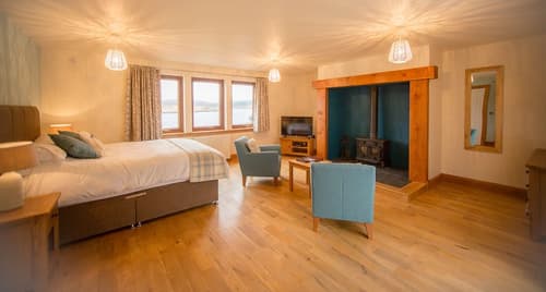 Redwood House Hotel