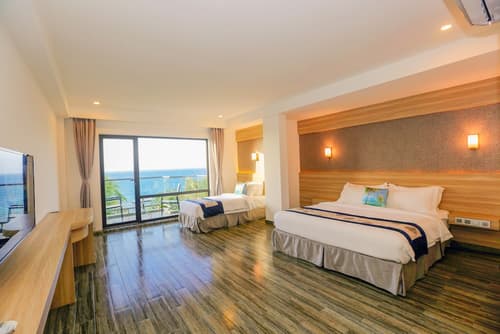 Kaani Grand Seaview, Room