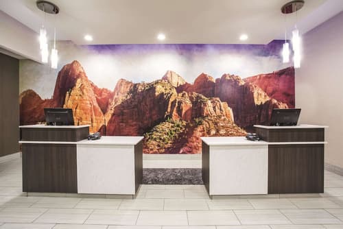La Quinta Inn & Suites by Wyndham La Verkin-Gateway to Zion, Lobby