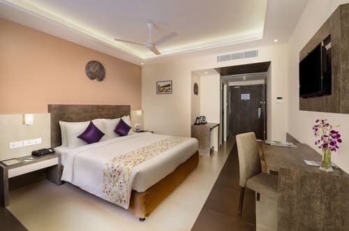 Sterling Goa Varca, Room