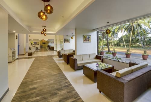 Sterling Goa Varca, Lobby sitting area