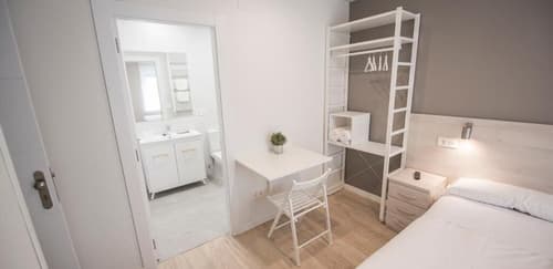 Happy Hostal Carrales, Room