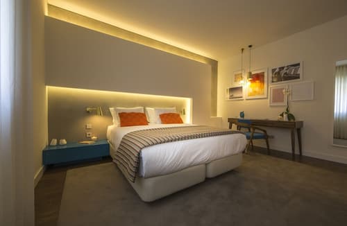 Somewhere Estoril Guesthouse