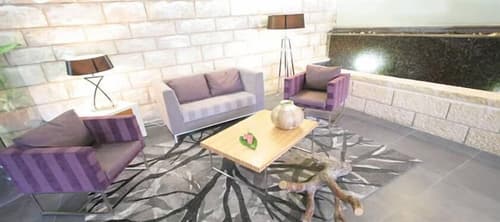 Tabar Hotel, Lobby sitting area